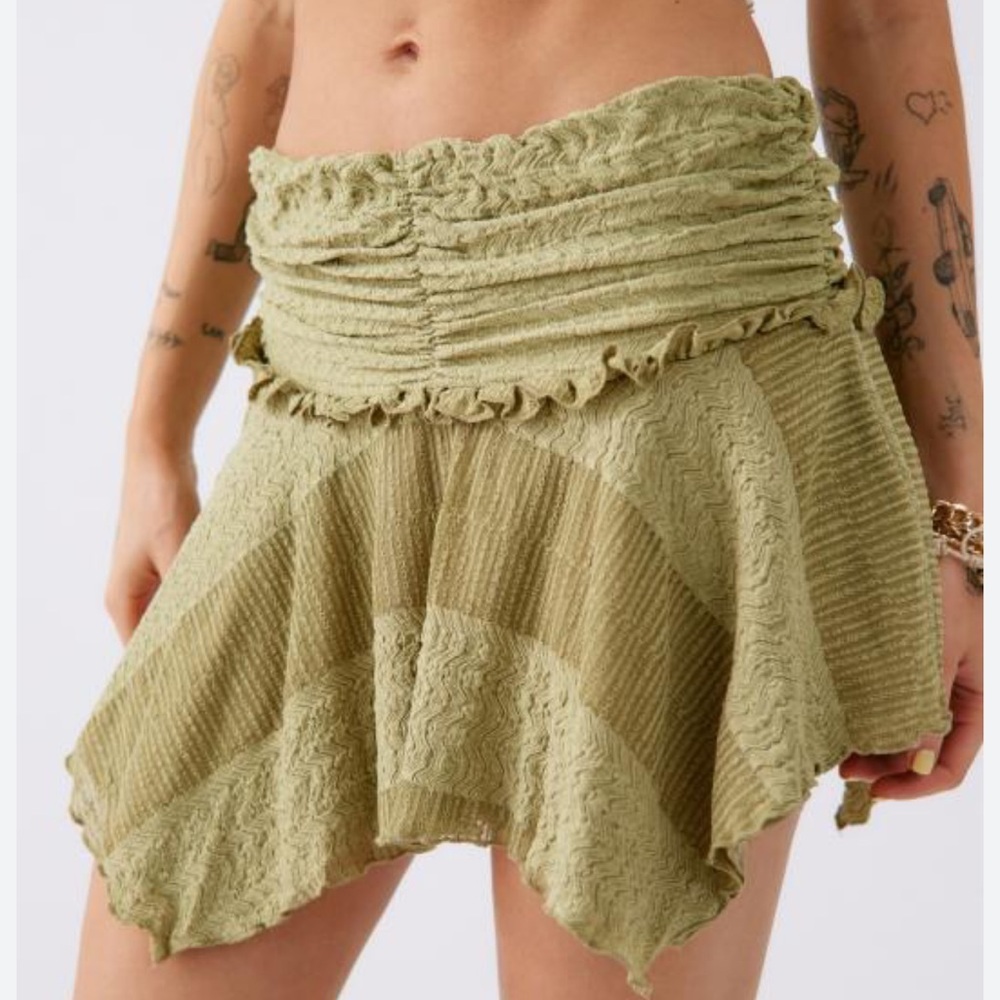 NWT UO Drop Waist Mini Skirt ✨